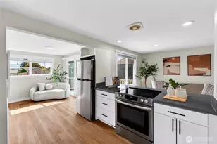 2907 SW Cloverdale St, Seattle, WA 98126 - Photo 21