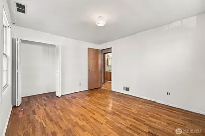 324 18th Street NW, Puyallup, WA 98371 - Photo 17