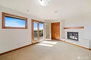 9600 Hilltop Rd, Bellevue, WA 98004 - Photo 15