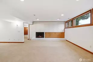 9600 Hilltop Rd, Bellevue, WA 98004 - Photo 25