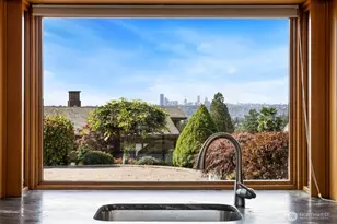 9600 Hilltop Rd, Bellevue, WA 98004 - Photo 5