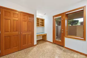 9600 Hilltop Rd, Bellevue, WA 98004 - Photo 29