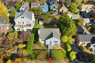 742 N 77th St, Seattle, WA 98103 - Photo 3