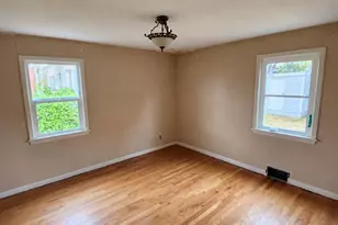 742 N 77th St, Seattle, WA 98103 - Photo 11