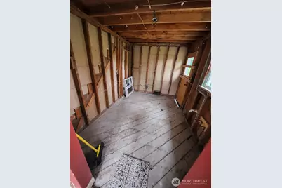 742 N 77th Street, Seattle, WA 98103 - Photo 9