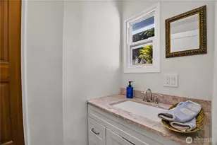 1231 Maplewood Beach Dr, Gig Harbor, WA 98332 - Photo 11