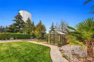 907 130th St E, Tacoma, WA 98445 - Photo 33