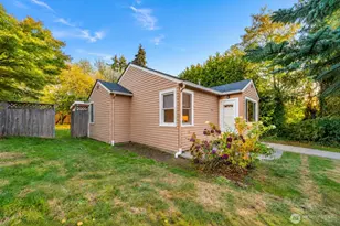 5522 NE 193rd St, Lake Forest Park, WA 98155 - Photo 3