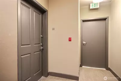 1000 Aurora Avenue N #509, Seattle, WA 98109 - Photo 27