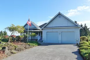 898 Mt St Helens Loop SE, Ocean Shores, WA 98569 - Photo 5