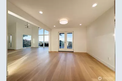 14000 Somerset Blvd SE, Bellevue, WA 98006 - Photo 15