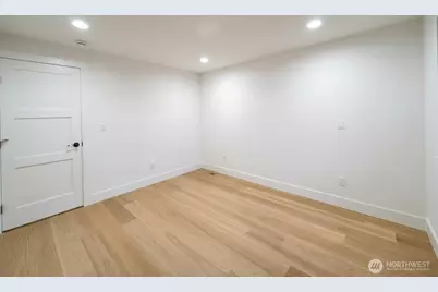 14000 Somerset Blvd SE, Bellevue, WA 98006 - Photo 27