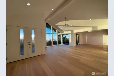 14000 Somerset Blvd SE, Bellevue, WA 98006 - Photo 11