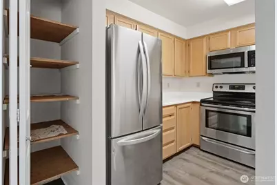 927 132nd Street SW #F5, Everett, WA 98204 - Photo 11
