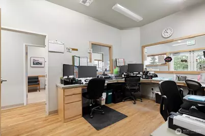 5577 Vanbarr Place, Freeland, WA 98249 - Photo 7