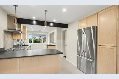 10680 Marine View Drive SW, Seattle, WA 98146 - Photo 7