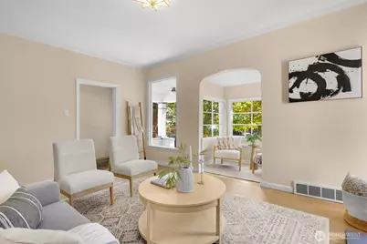 940 N 76th Street, Seattle, WA 98103 - Photo 15