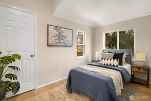 940 N 76th St, Seattle, WA 98103 - Photo 19