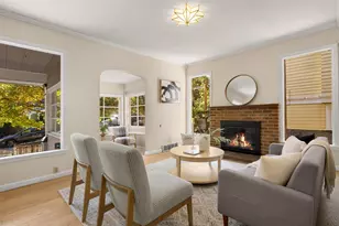 940 N 76th St, Seattle, WA 98103 - Photo 9