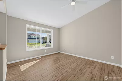 225 Brittany Street, Mount Vernon, WA 98274 - Photo 7