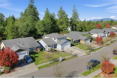225 Brittany Street, Mount Vernon, WA 98274 - Photo 3
