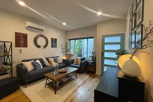 8527 Interlake Ave N, Seattle, WA 98103 - Photo 3