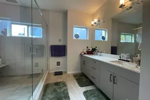 8527 Interlake Ave N, Seattle, WA 98103 - Photo 19
