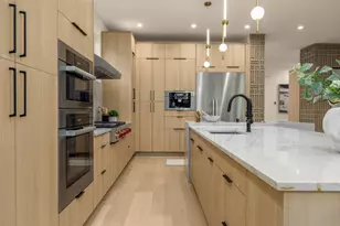 10234 NE 20th Pl, Bellevue, WA 98004 - Photo 17