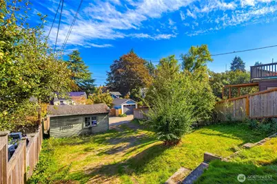 2570 5th Avenue W, Seattle, WA 98119 - Photo 3