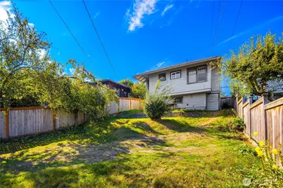 2570 5th Avenue W, Seattle, WA 98119 - Photo 5