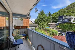 2475 55th Ave SW, Seattle, WA 98116 - Photo 9