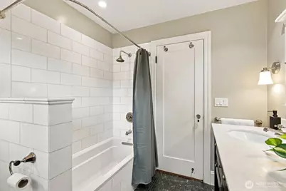 1905 33rd Avenue S, Seattle, WA 98144 - Photo 31