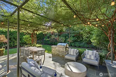 1905 33rd Avenue S, Seattle, WA 98144 - Photo 15