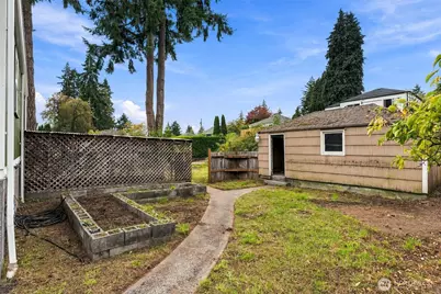 1121 S National Avenue, Bremerton, WA 98312 - Photo 25