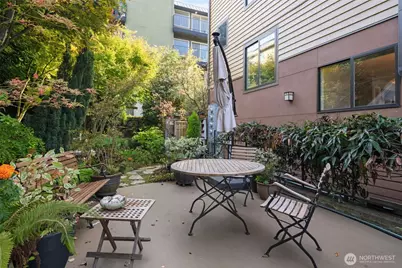 212 N 45th Street, Seattle, WA 98103 - Photo 25