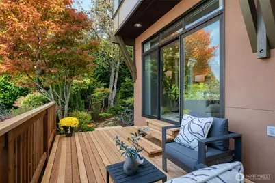 212 N 45th Street, Seattle, WA 98103 - Photo 5
