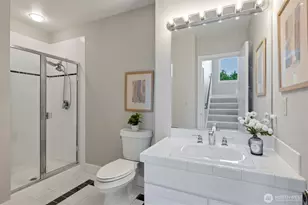 212 N 45th St, Seattle, WA 98103 - Photo 15