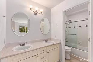 18501 SE Newport Way, Issaquah, WA 98027 - Photo 23