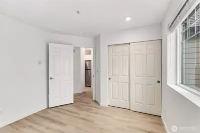 18501 SE Newport Way #H336, Issaquah, WA 98027 - Photo 19