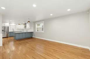 5943 36th Ave S, Seattle, WA 98118 - Photo 9