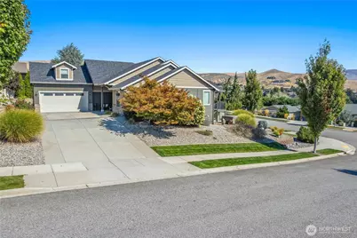 340 Laurie Drive, Wenatchee, WA 98801 - Photo 1