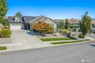 340 Laurie Dr, Wenatchee, WA 98801 - Photo 1
