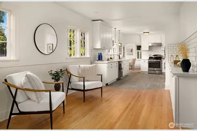 1060 Spruce Street, Edmonds, WA 98020 - Photo 5