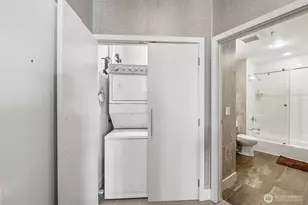 303 E Pike St, Seattle, WA 98122 - Photo 21