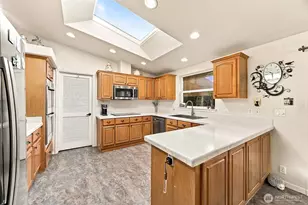 1937 SE Cranberry Ln, Lacey, WA 98503 - Photo 9