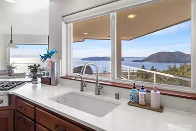 4092 San Juan Boulevard, Anacortes, WA 98221 - Photo 17