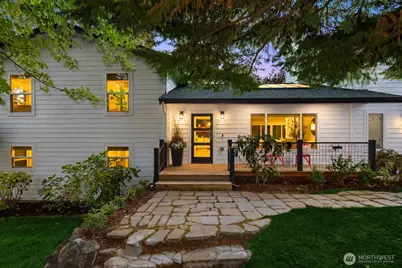 689 Pierce Court NW, Bainbridge Island, WA 98110 - Photo 1