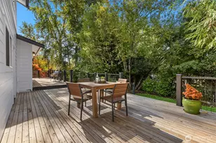 689 Pierce Ct NW, Bainbridge Island, WA 98110 - Photo 15