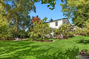 689 Pierce Ct NW, Bainbridge Island, WA 98110 - Photo 37
