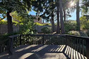 11721 NE 75th Pl, Kirkland, WA 98033 - Photo 3